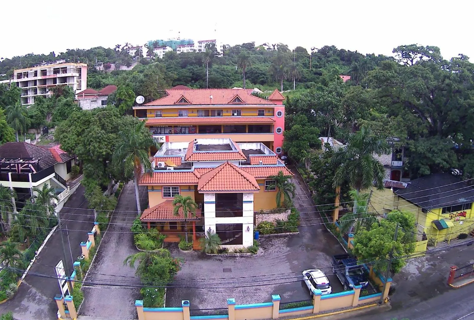 Mayas Apartment Бухта Монтего